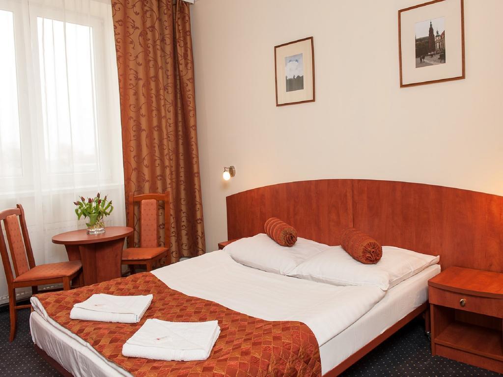 Hotel Arkadia Legnica Værelse billede