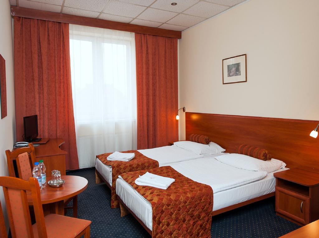 Hotel Arkadia Legnica Eksteriør billede